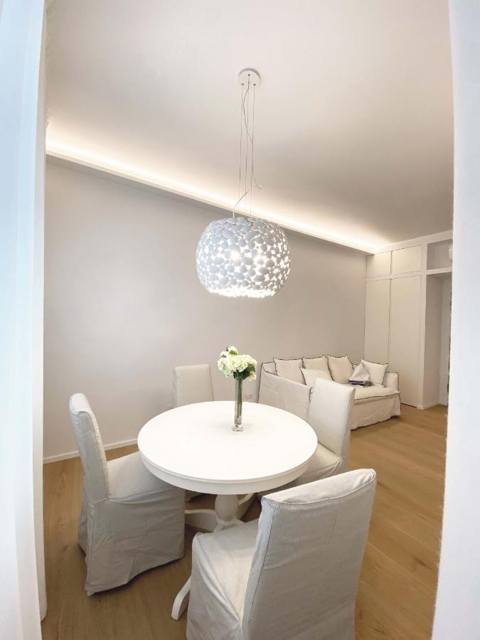 The Window On The Theatre And The Cathedral - Luxury Apartment 코모 외부 사진