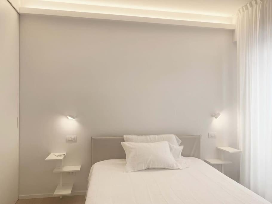 The Window On The Theatre And The Cathedral - Luxury Apartment 코모 외부 사진