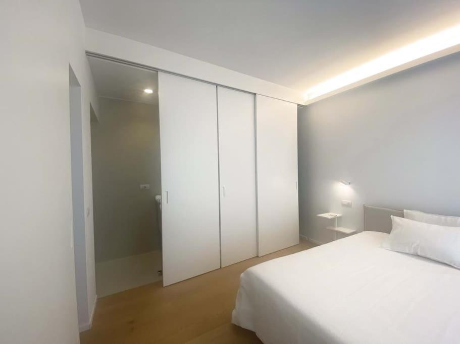 The Window On The Theatre And The Cathedral - Luxury Apartment 코모 외부 사진