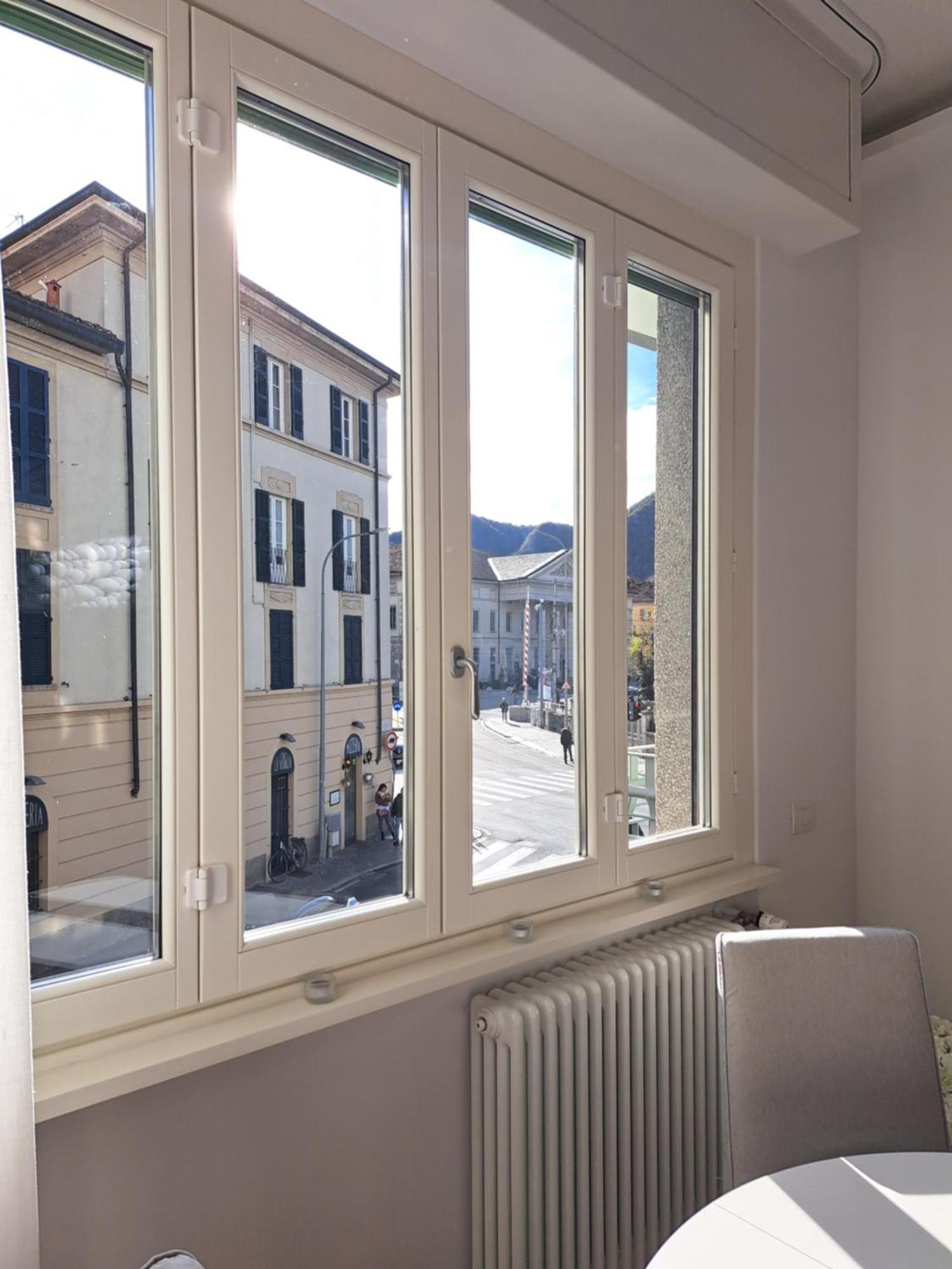 The Window On The Theatre And The Cathedral - Luxury Apartment 코모 외부 사진