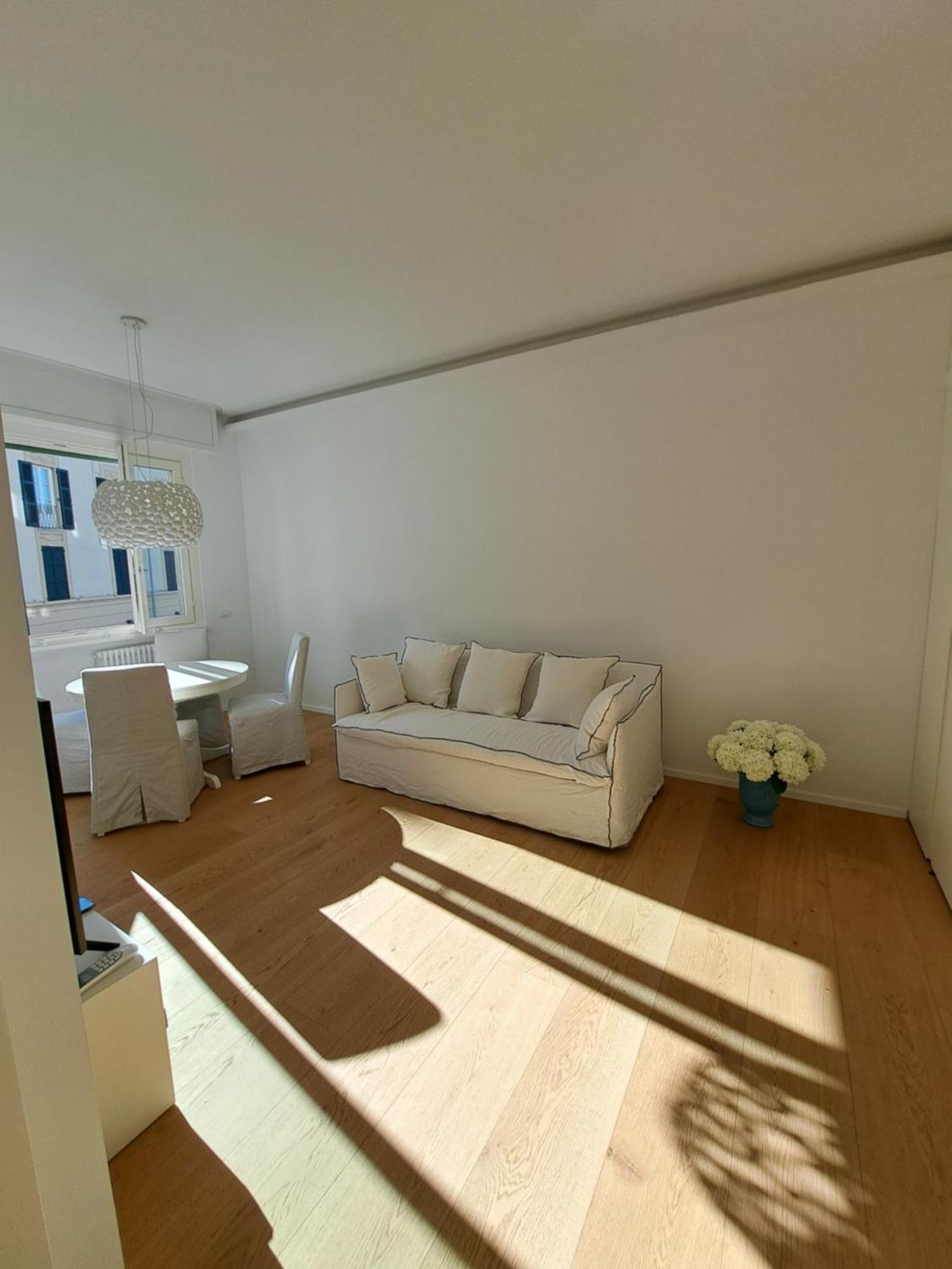 The Window On The Theatre And The Cathedral - Luxury Apartment 코모 외부 사진
