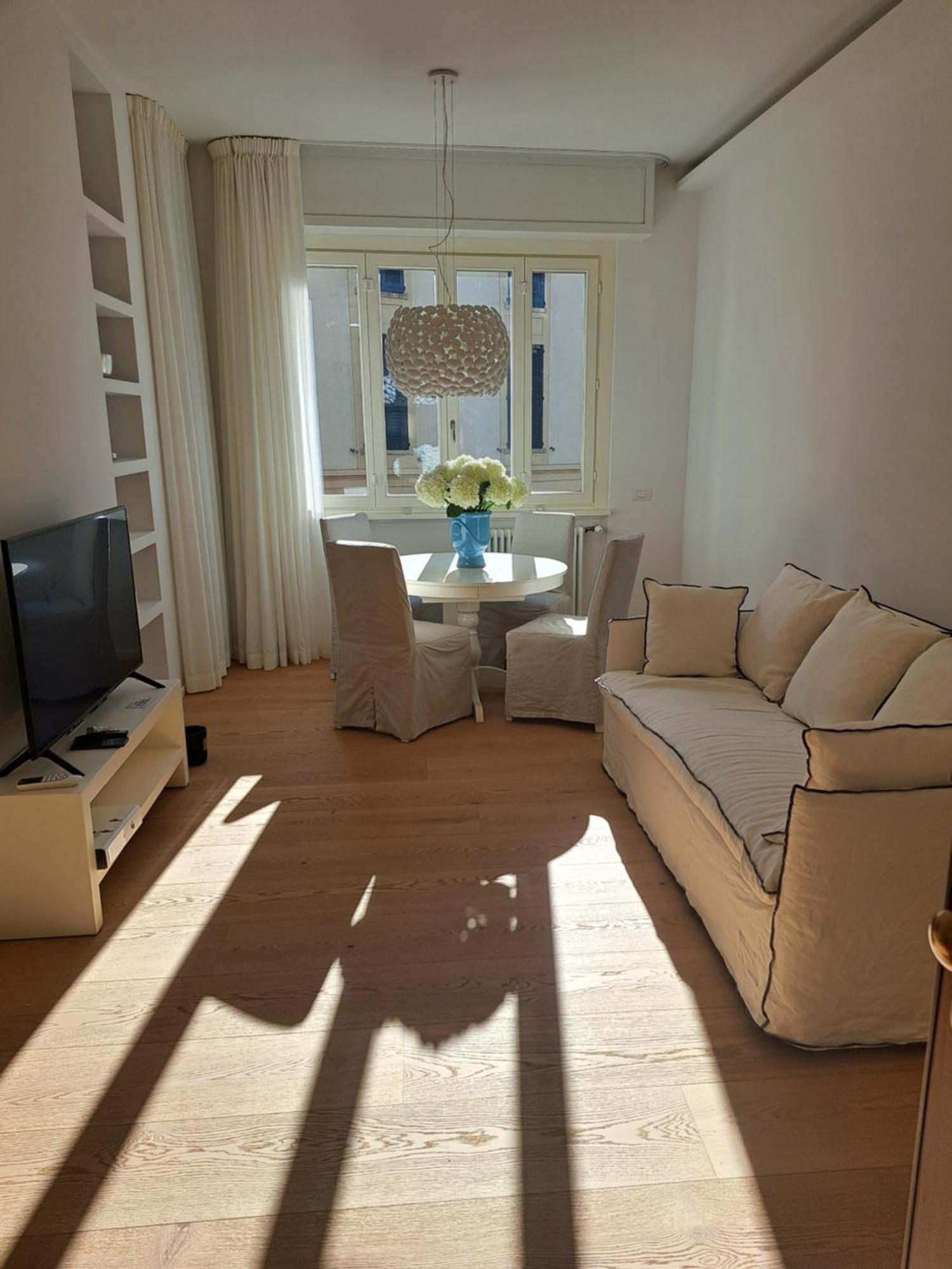 The Window On The Theatre And The Cathedral - Luxury Apartment 코모 외부 사진