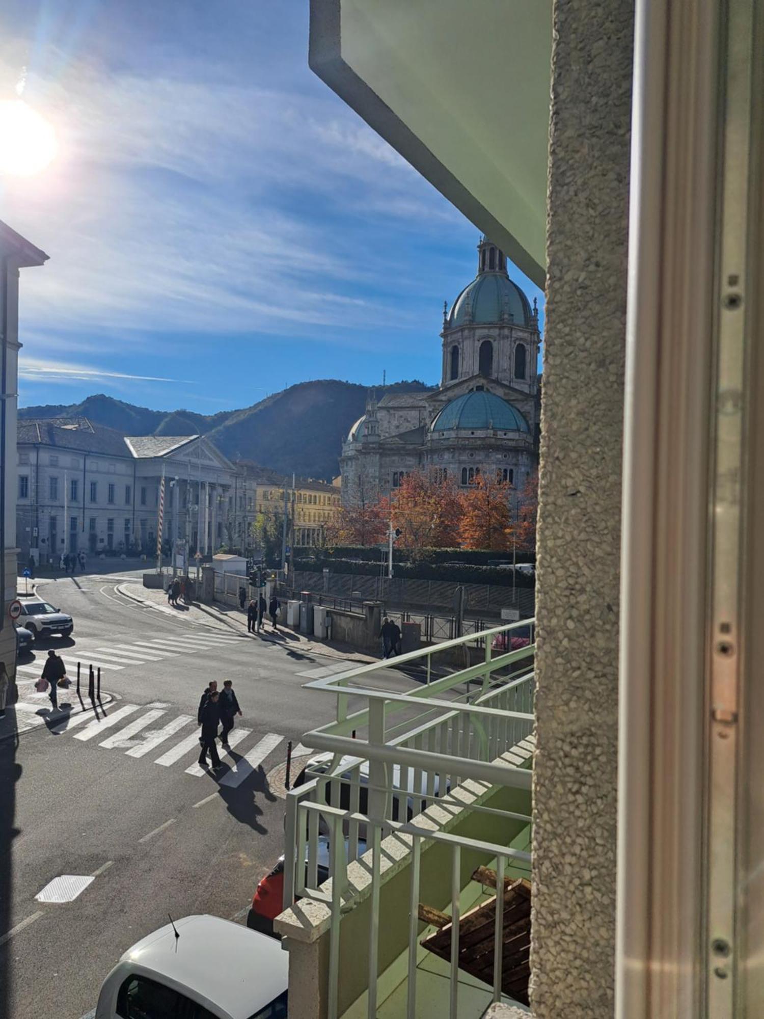 The Window On The Theatre And The Cathedral - Luxury Apartment 코모 외부 사진