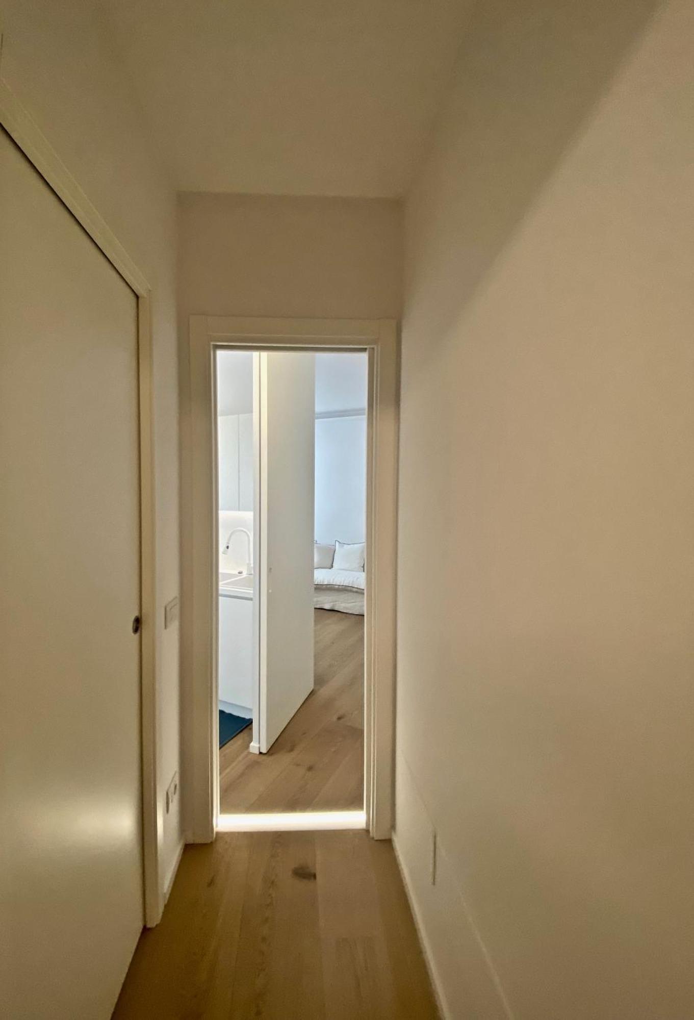 The Window On The Theatre And The Cathedral - Luxury Apartment 코모 외부 사진